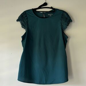 MERONA Emerald Lace Cap Mixed Media Tee
